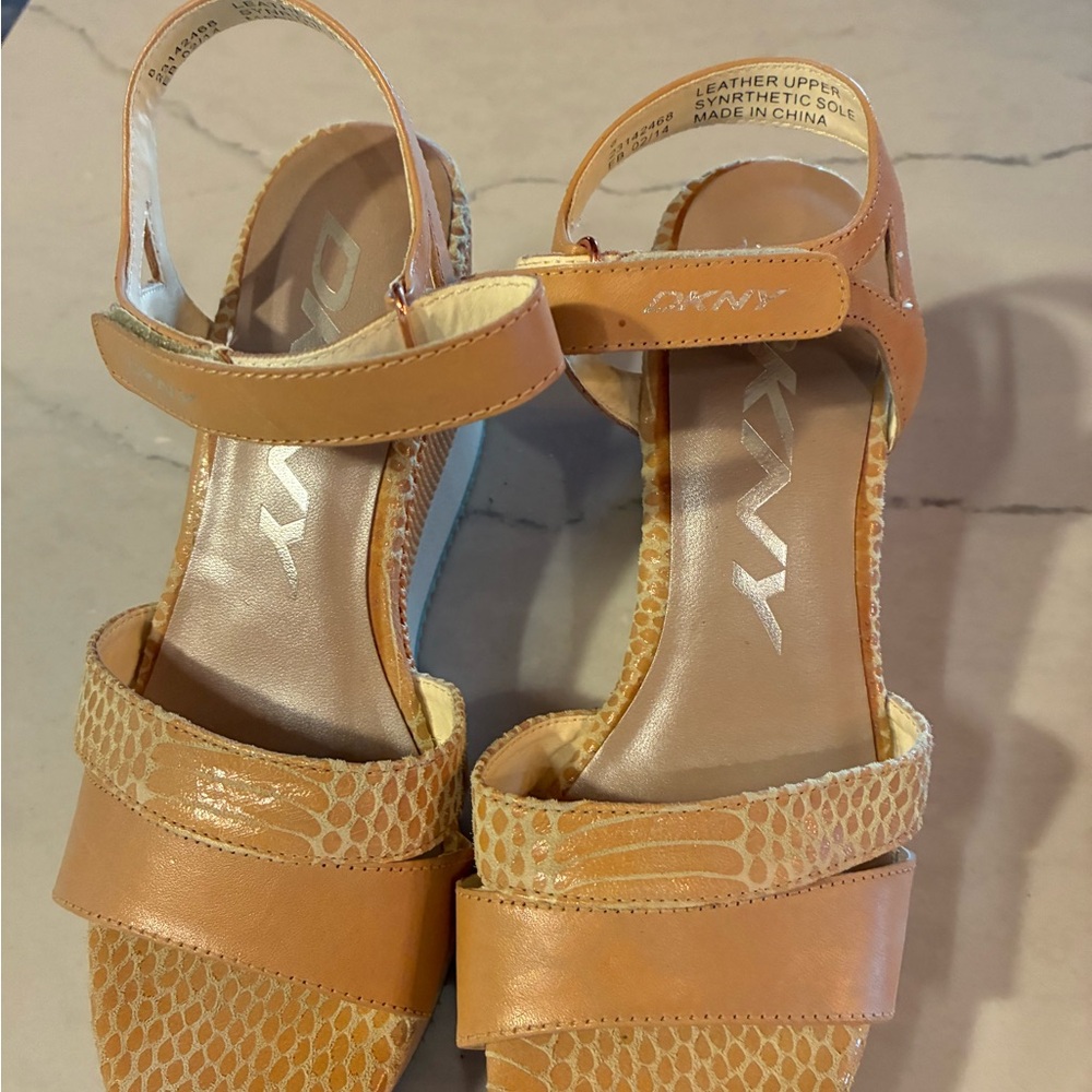DKNY Beige and Cream Women's Sandals